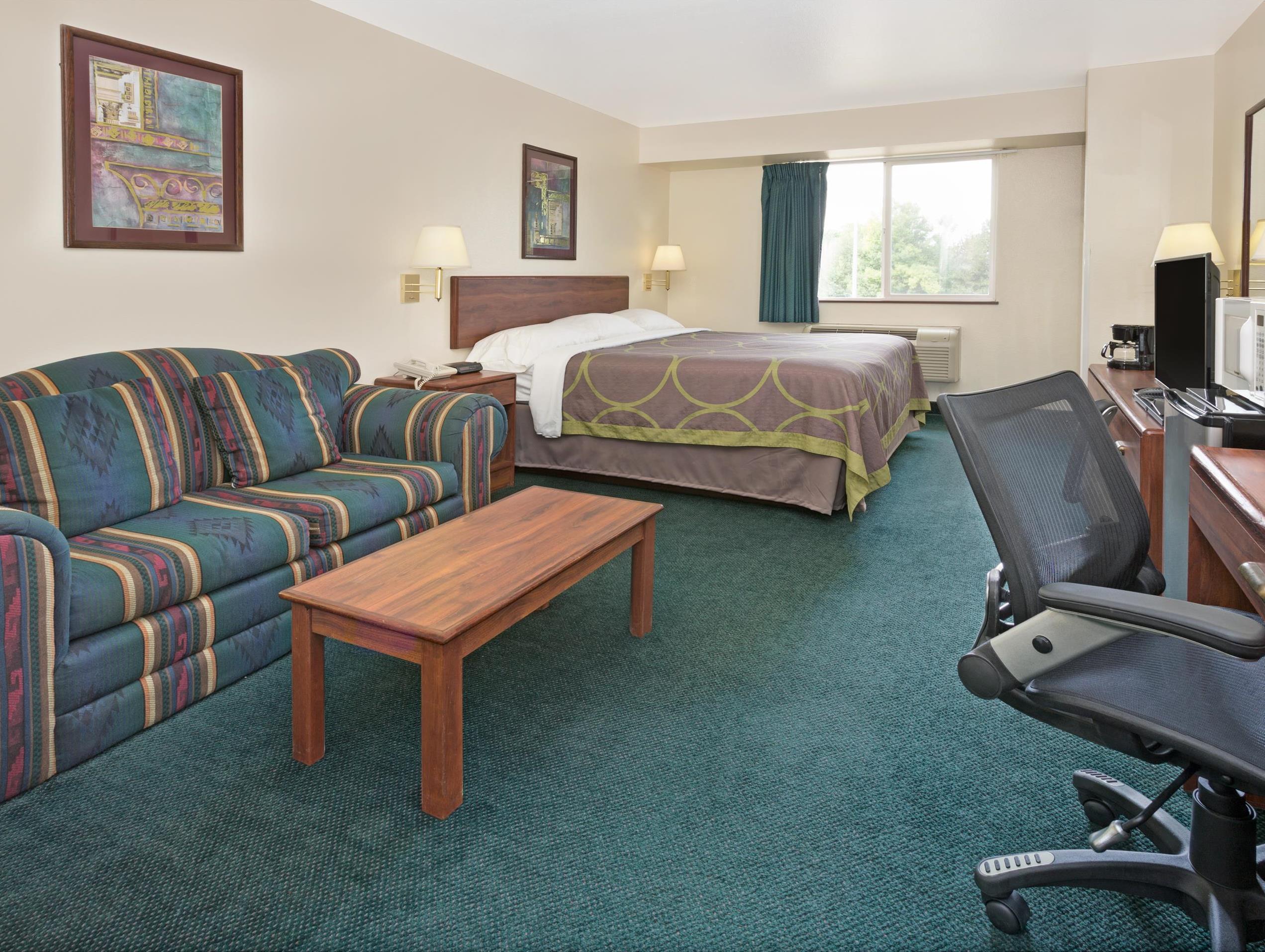 Hotel Super 8 By Wyndham Windsor Extérieur photo